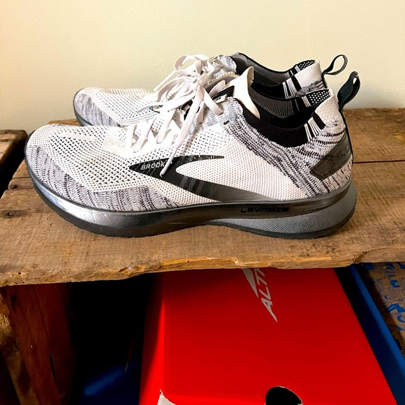 Hotelkalingaashok Brooks Levitate Sale Hotelkalingaashok Brooks So